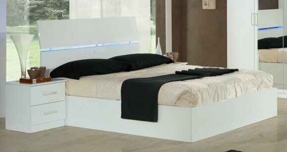 Doppelbett Bett 2x Nachttische Holz Design Betten Modern Stil 3tlg. LED