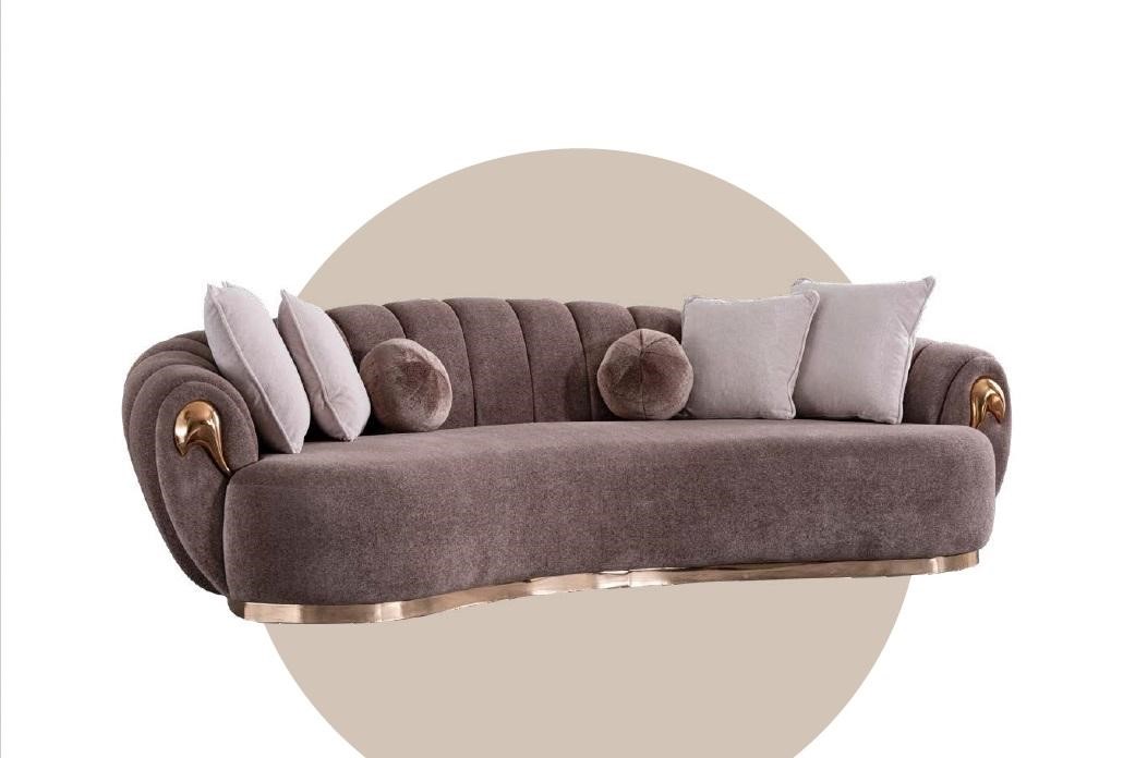 Dreisitzer Couch mit abgerundeter Tropfenform - Stilvolles